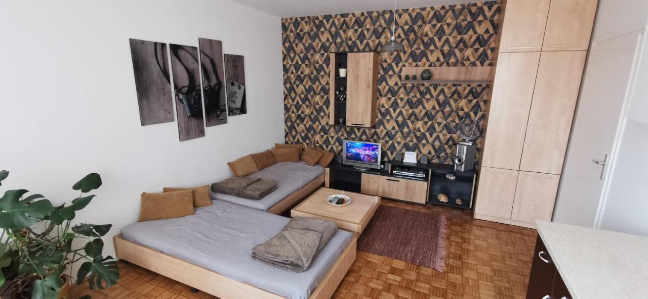 Stan Na Dan Predah Apartment Uzice Exterior photo